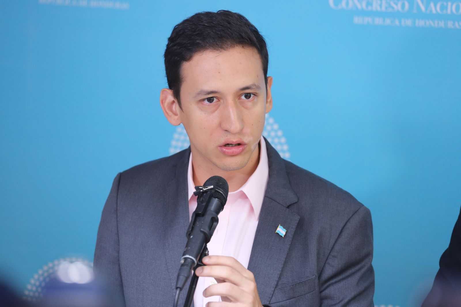 Congreso del Pueblo anuncia audiencias públicas para aspirantes a comisionados de Unidad de Política Limpia